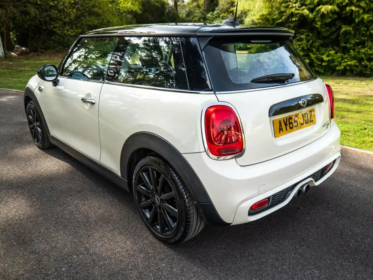 2015-mini-cooper-20td-cooper-sd-170bhp-chili-ss-hatchback-3d-sport-auto-big-3