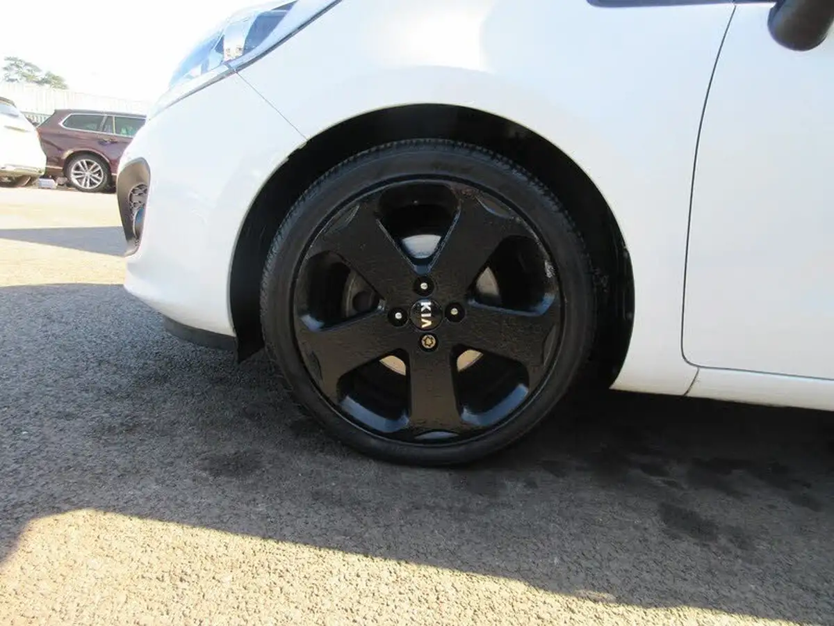 2014-kia-rio-14-3-isg-5d-big-27