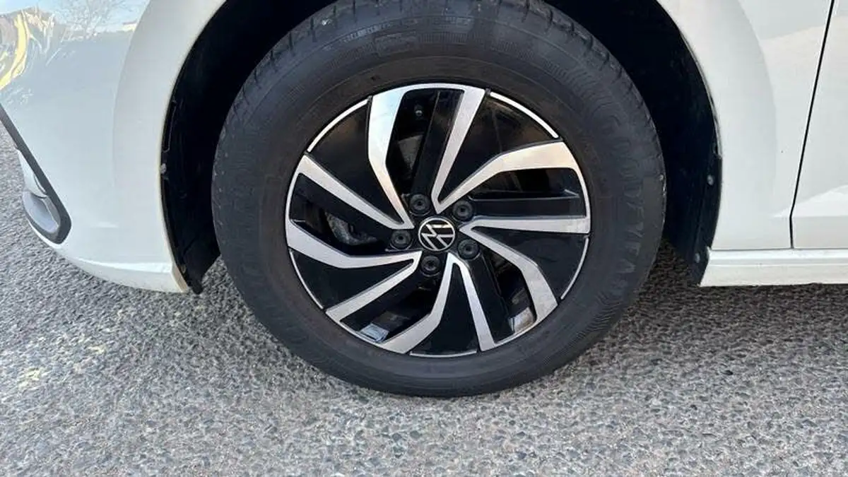 2023-volkswagen-polo-10-tsi-life-big-37