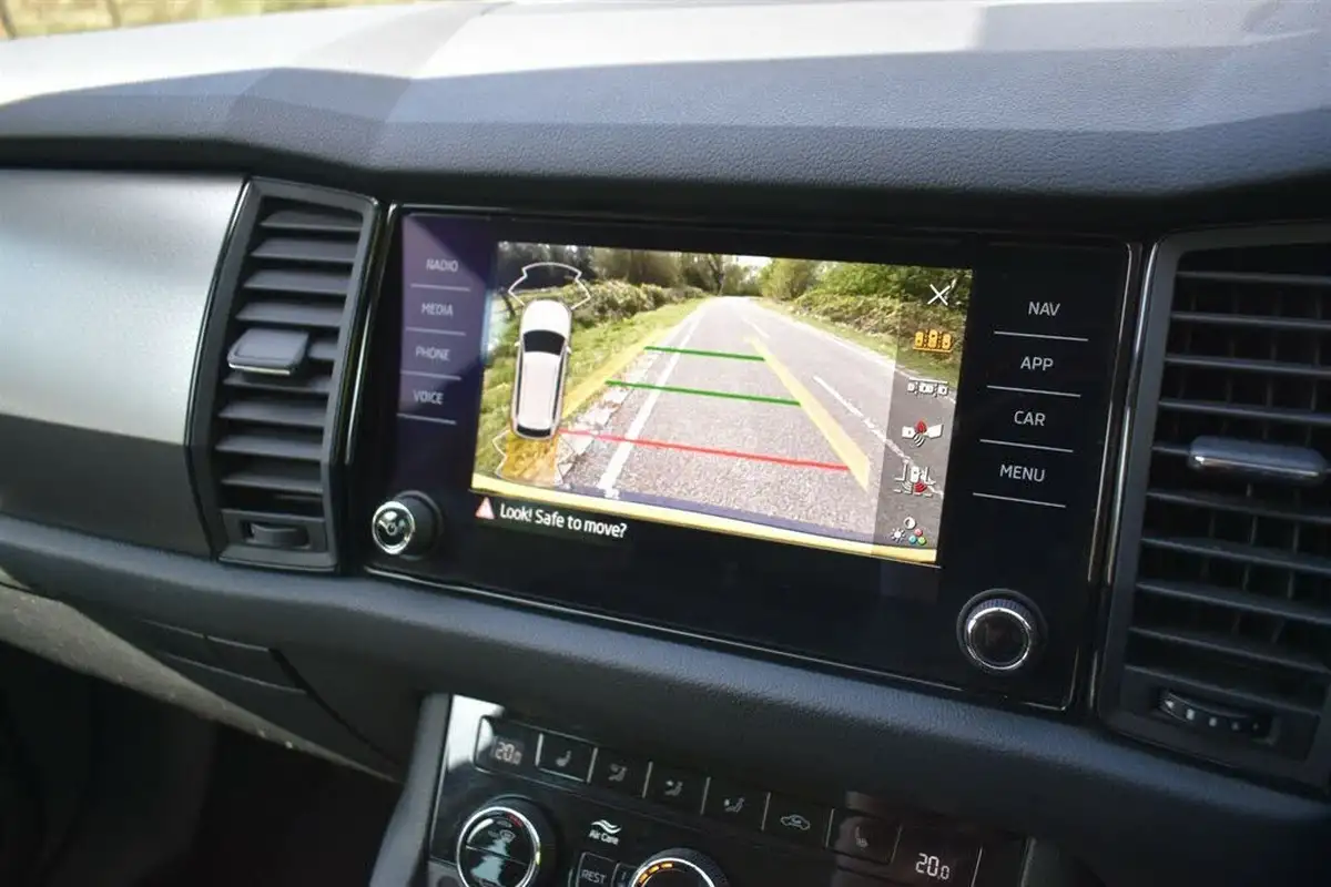 2021-skoda-kodiaq-15-tsi-se-drive-7-dsg-big-29