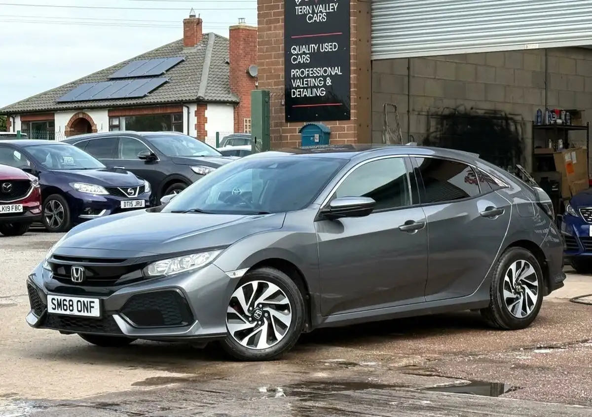 2018-honda-civic-10-vtec-turbo-se-126ps-hatchback-5d-big-8