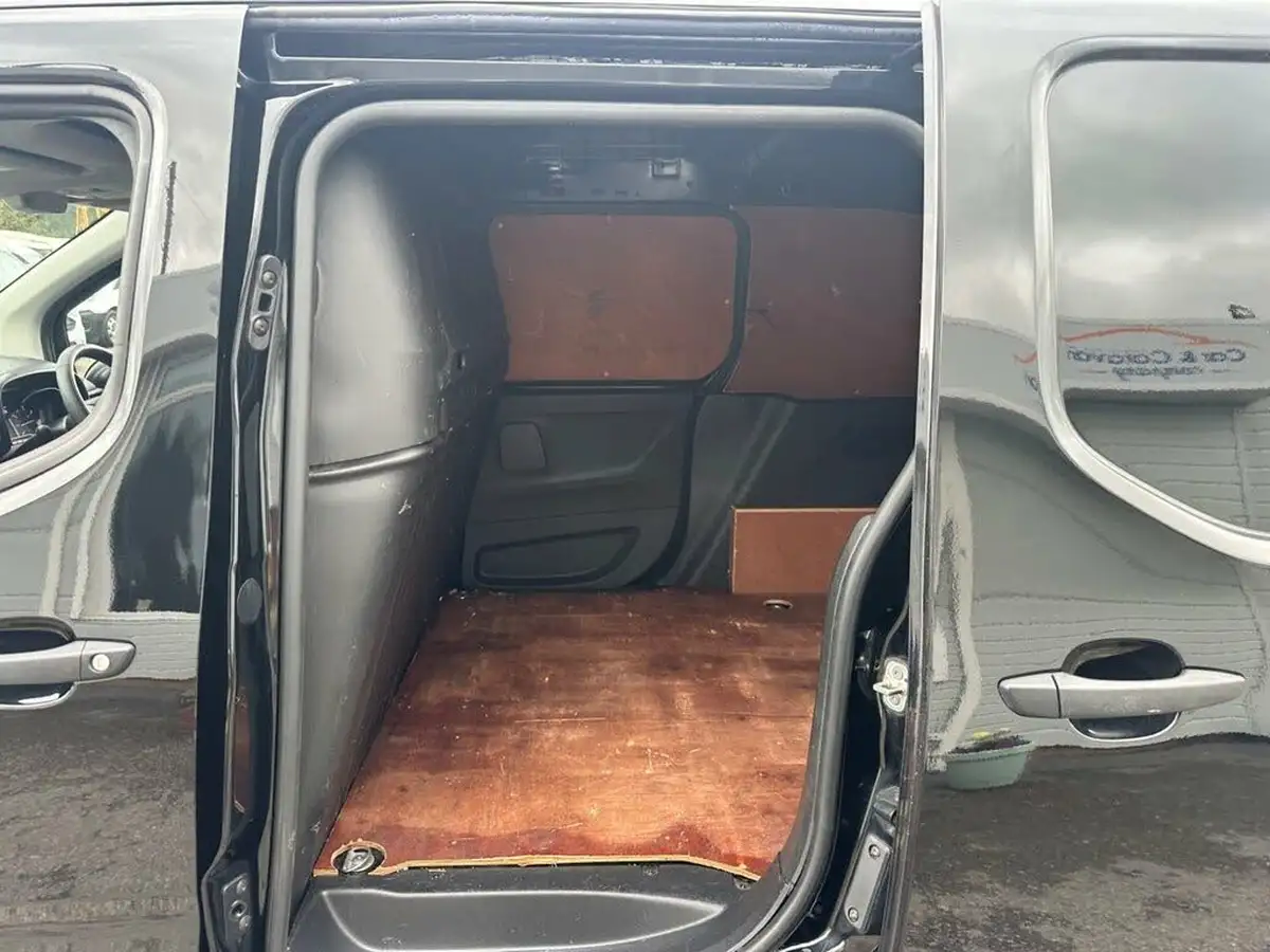 2022-toyota-proace-city-15d-active-big-26