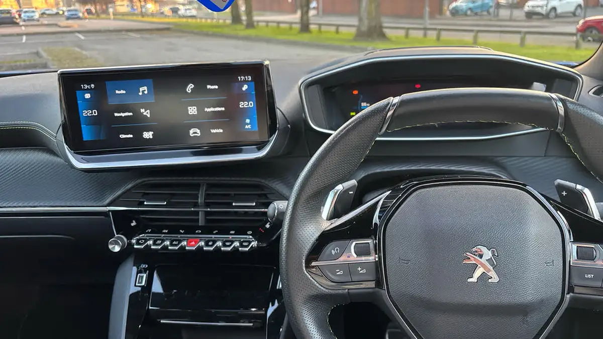 2021-peugeot-2008-suv-12-puretech-gt-premium-130bhp-eat8-big-9