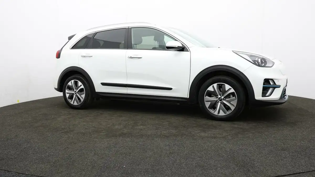 2021-kia-e-niro-ev-3-big-35