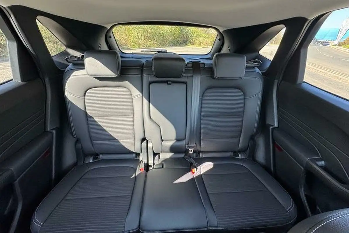 2022-ford-kuga-big-19