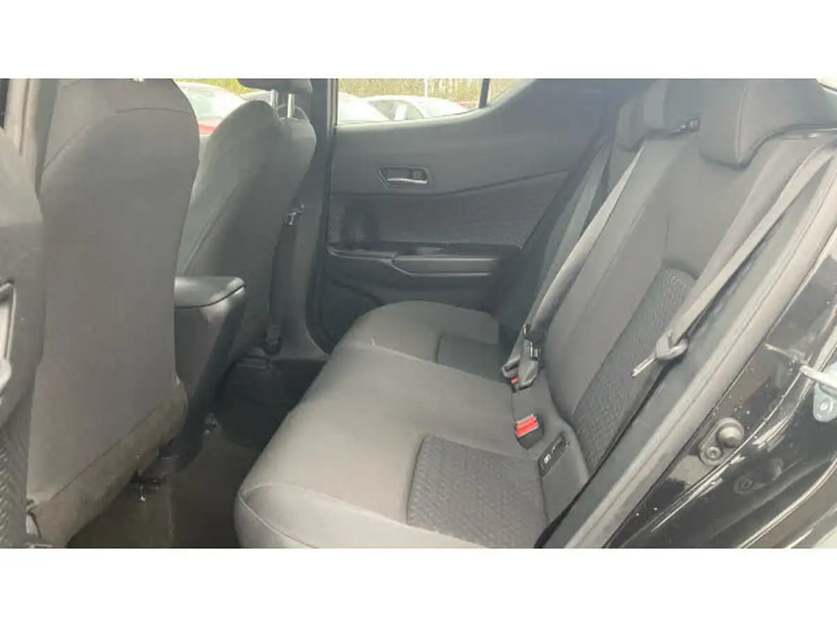 2020-toyota-c-hr-18-vvt-i-icon-big-12