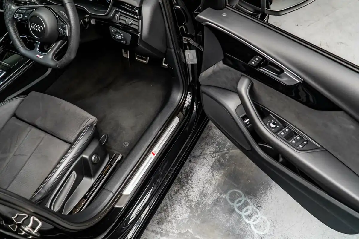 2023-audi-a4-20-35-tfsi-black-edition-big-28