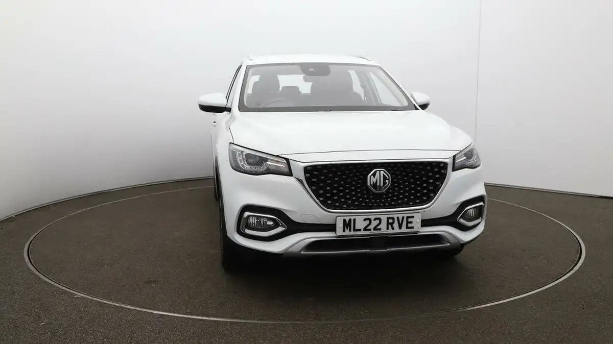 2022-mg-hs-15t-gdi-excite-162ps-big-31
