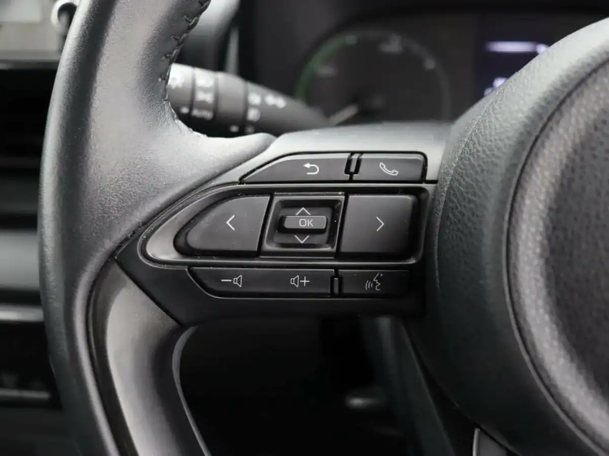 2023-mazda-mazda2-15-pure-big-19