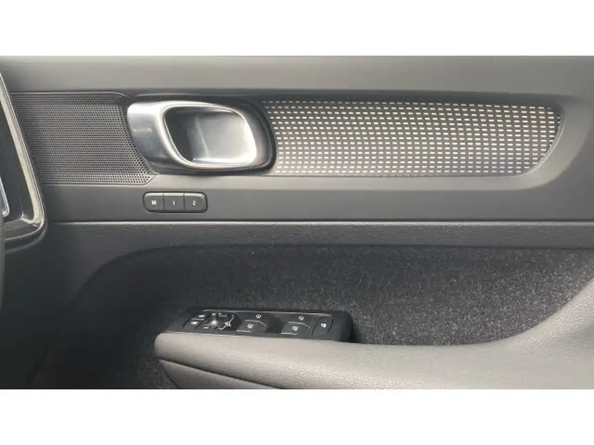 2020-volvo-xc40-15-t5-r-design-plug-in-hybrid-big-14