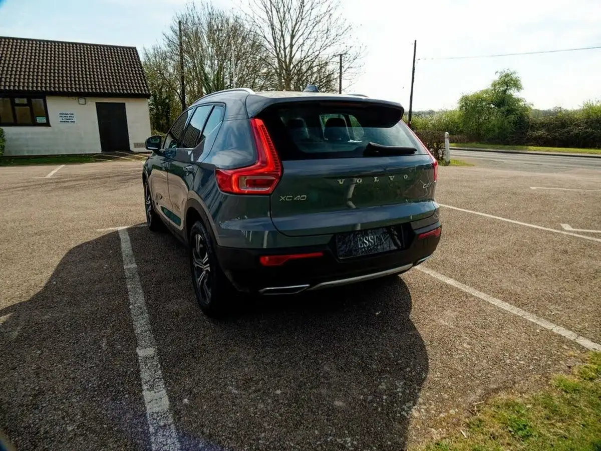2019-volvo-xc40-20td-d4-inscription-pro-big-18