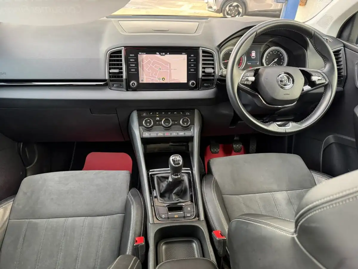 2021-skoda-karoq-15-tsi-se-l-big-49