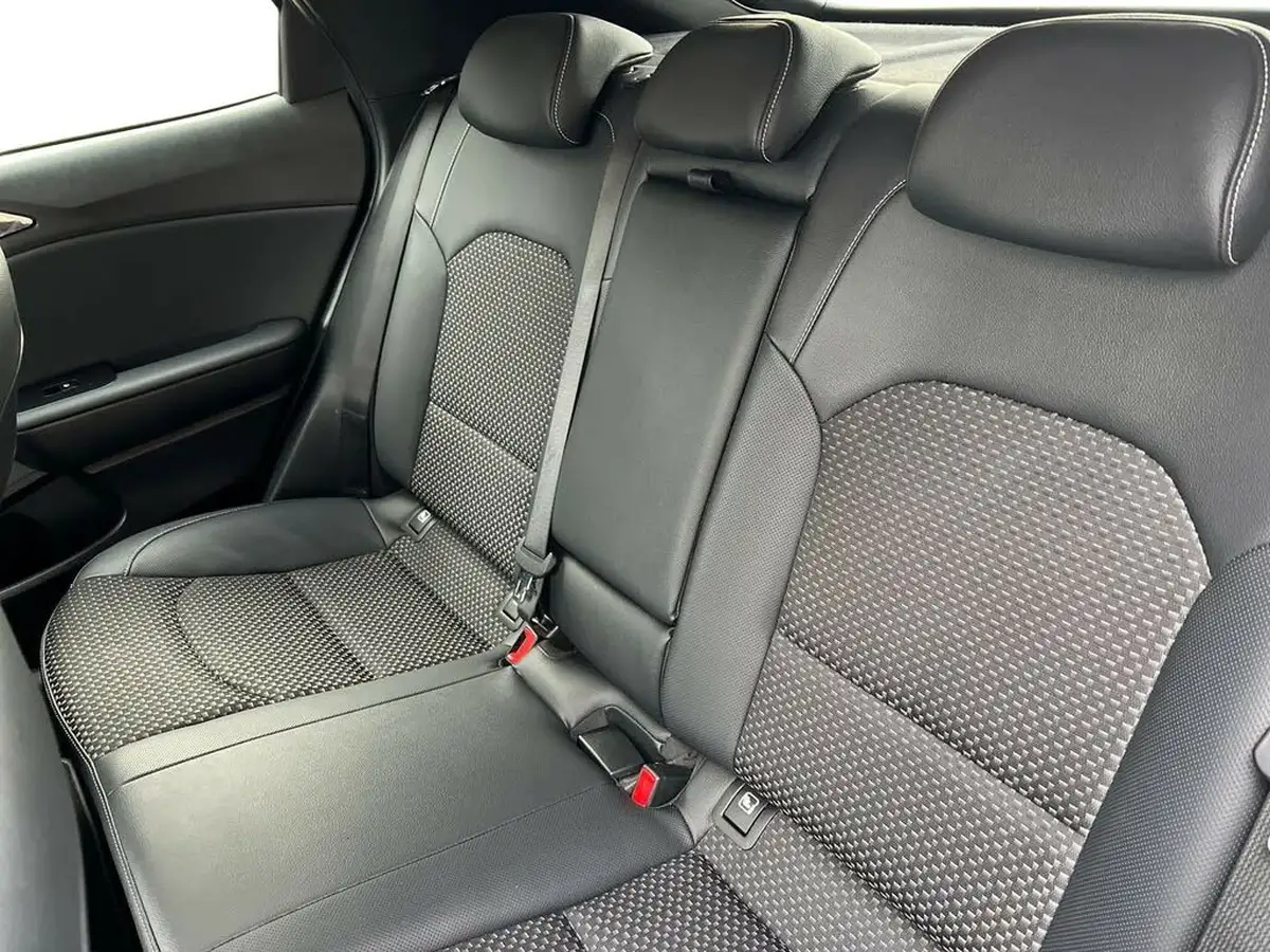 2019-kia-xceed-14-t-gdi-3-big-8