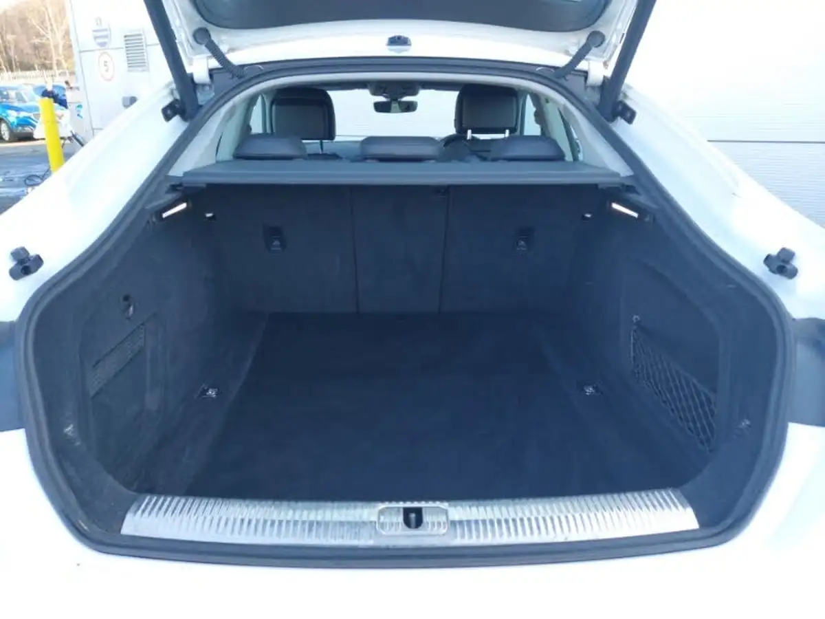 2021-audi-a5-20-35-tfsi-sportback-5d-big-7