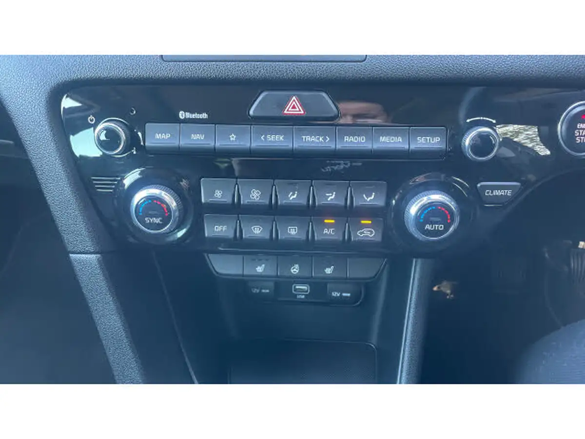 2021-kia-sportage-16crdi-3-48v-big-30