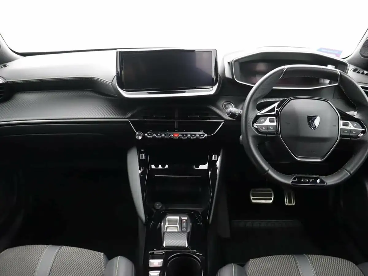 2024-peugeot-2008-suv-e-gt-136ps-50kwh-big-12