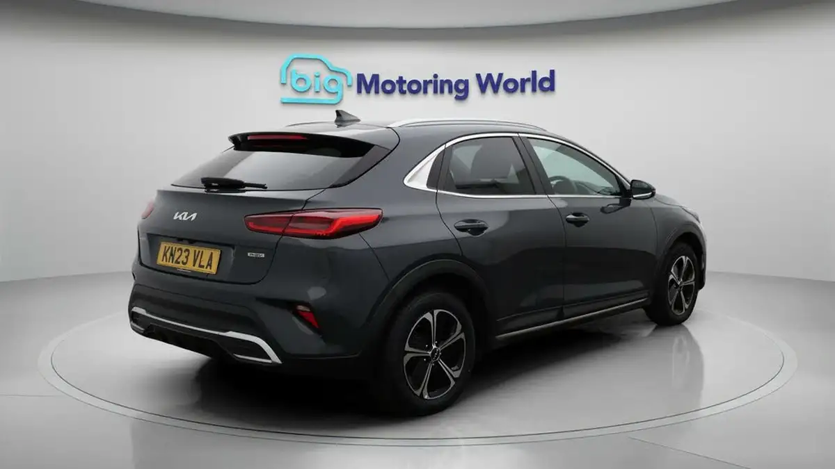 2023-kia-xceed-16-gdi-3-big-7