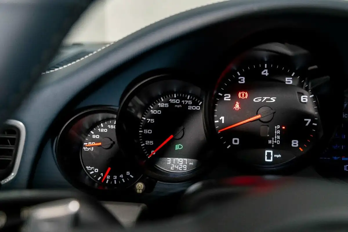 2018-porsche-911-30-targa-4-gts-450bhp-pdk-big-34
