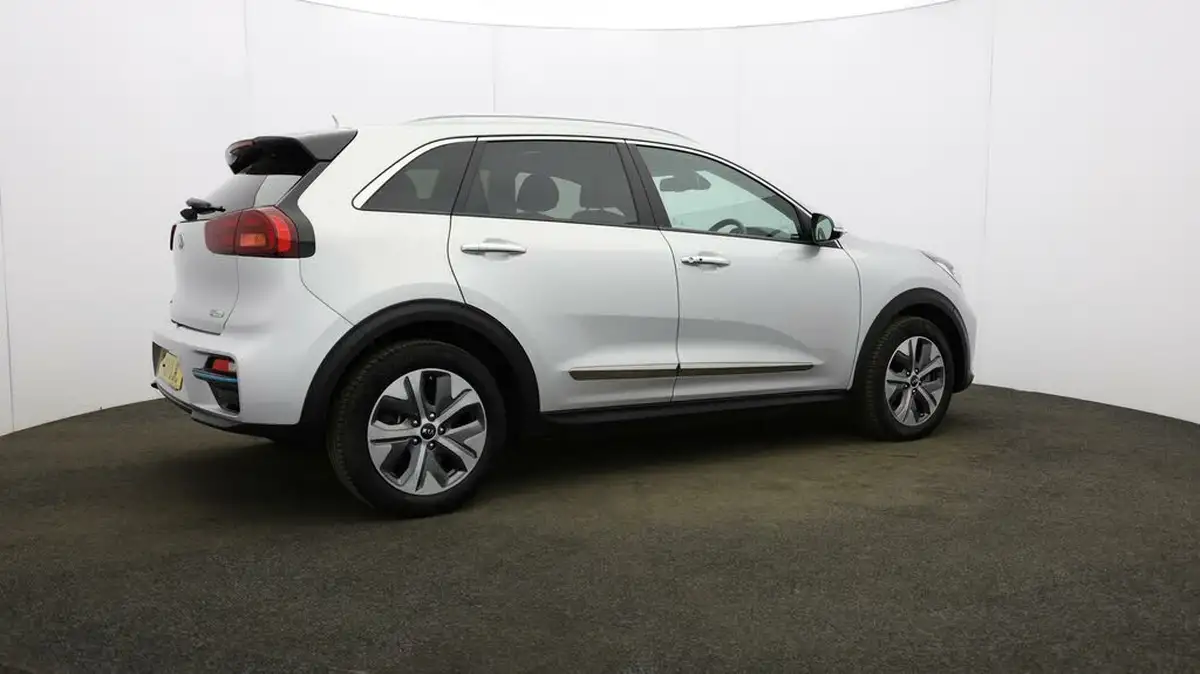 2021-kia-e-niro-ev-4-big-50