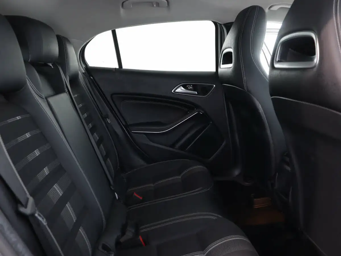 2019-mercedes-benz-gla-class-16-gla-180-urban-edition-big-50