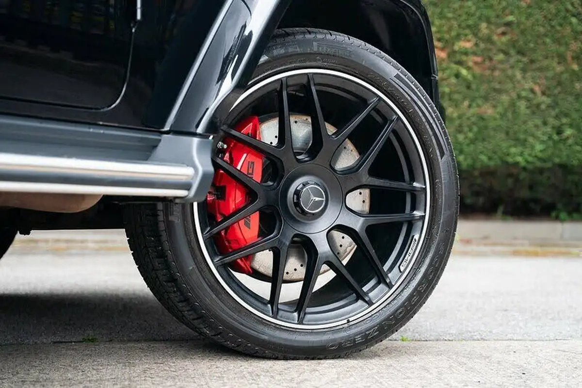 2023-mercedes-benz-g-class-40-g63-amg-big-27