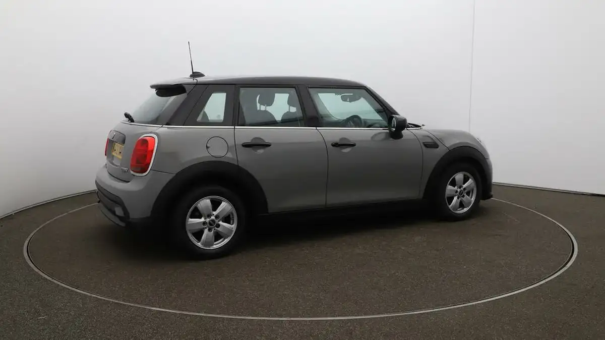 2022-mini-cooper-15-cooper-classic-hatchback-5d-big-42