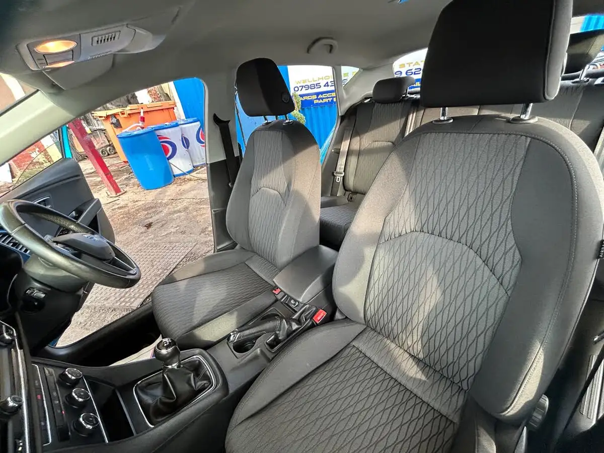 2016-seat-leon-16tdi-se-tech-pack-110ps-hatchback-5d-big-8
