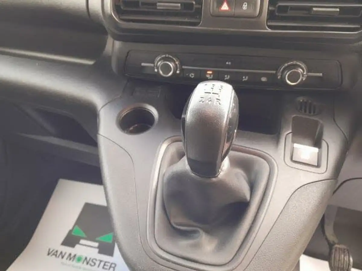 2020-peugeot-partner-15-bluehdi-1000-professional-100ps-eu6dt-panel-big-20