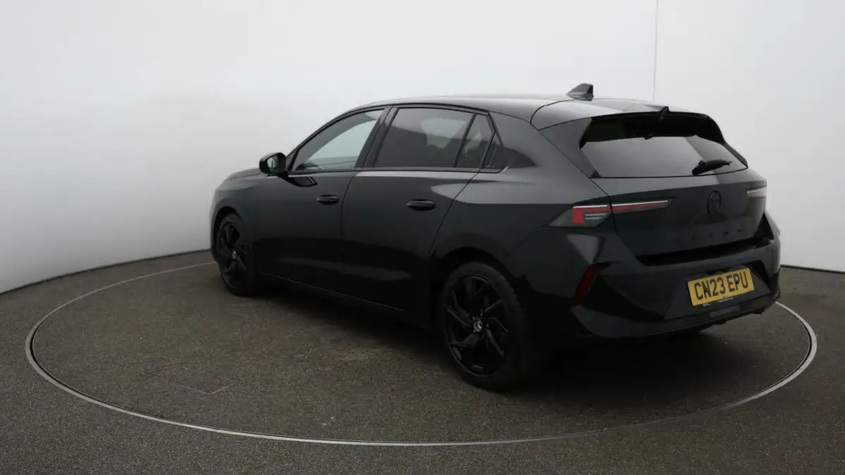 2023-vauxhall-astra-12-turbo-gs-hatchback-big-53