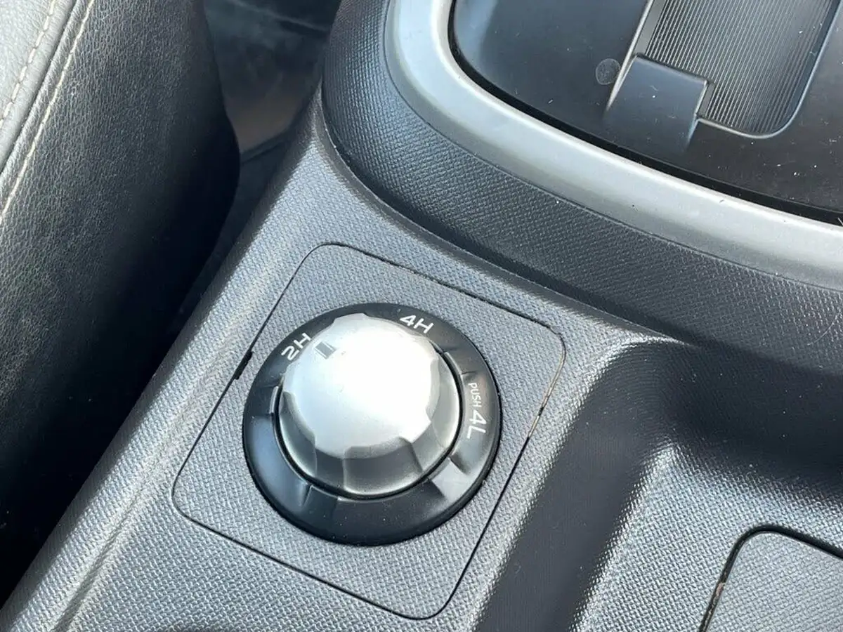 2018-isuzu-d-max-19td-utah-auto-big-29