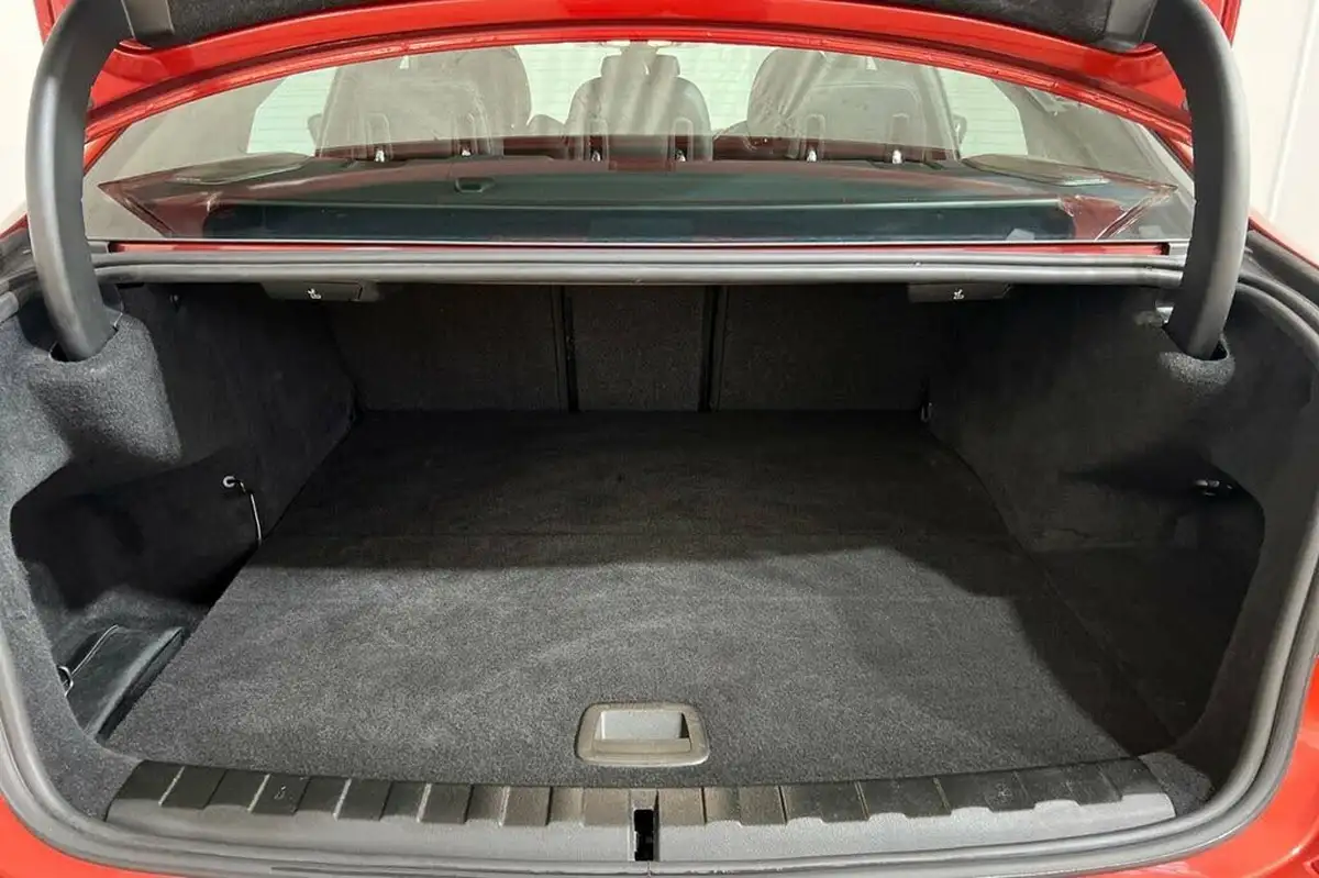 2021-bmw-3-series-20-330e-xdrive-m-sport-saloon-4d-big-38