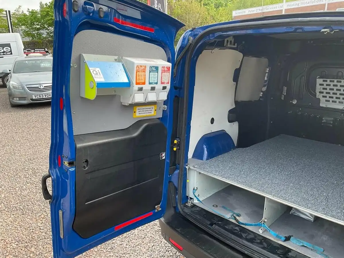 2014-fiat-doblo-cargo-13jtd-sx-tecnico-big-21