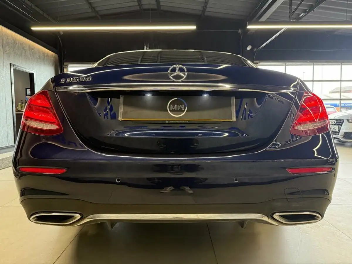 2017-mercedes-benz-e-class-30d-e350d-amg-line-ss-saloon-4d-big-4