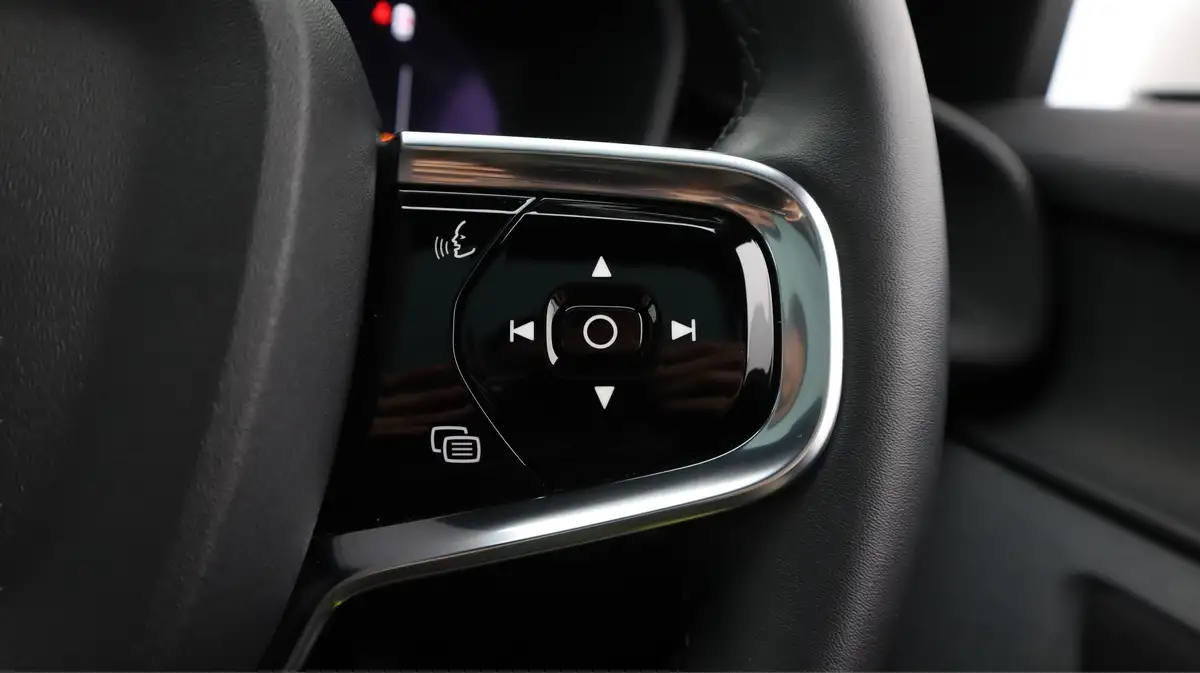 2022-polestar-polestar-2-e-ps2-170kw-long-single-plus-hatchback-big-24