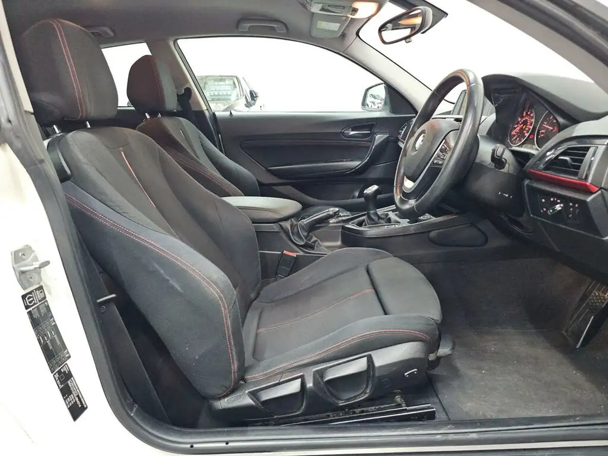 2014-bmw-1-series-16-116i-sport-ss-3d-big-9
