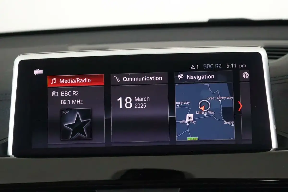 2019-bmw-x1-15-sdrive18i-xline-big-24
