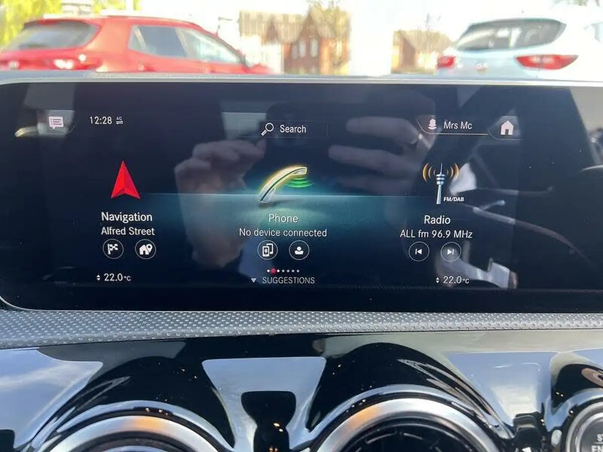 2020-mercedes-benz-a-class-13-a180-amg-line-executive-hatchback-5d-7g-dct-big-35