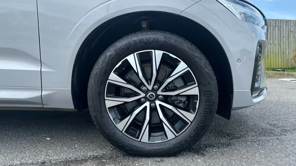 2023-volvo-xc60-20td-b4-plus-big-15