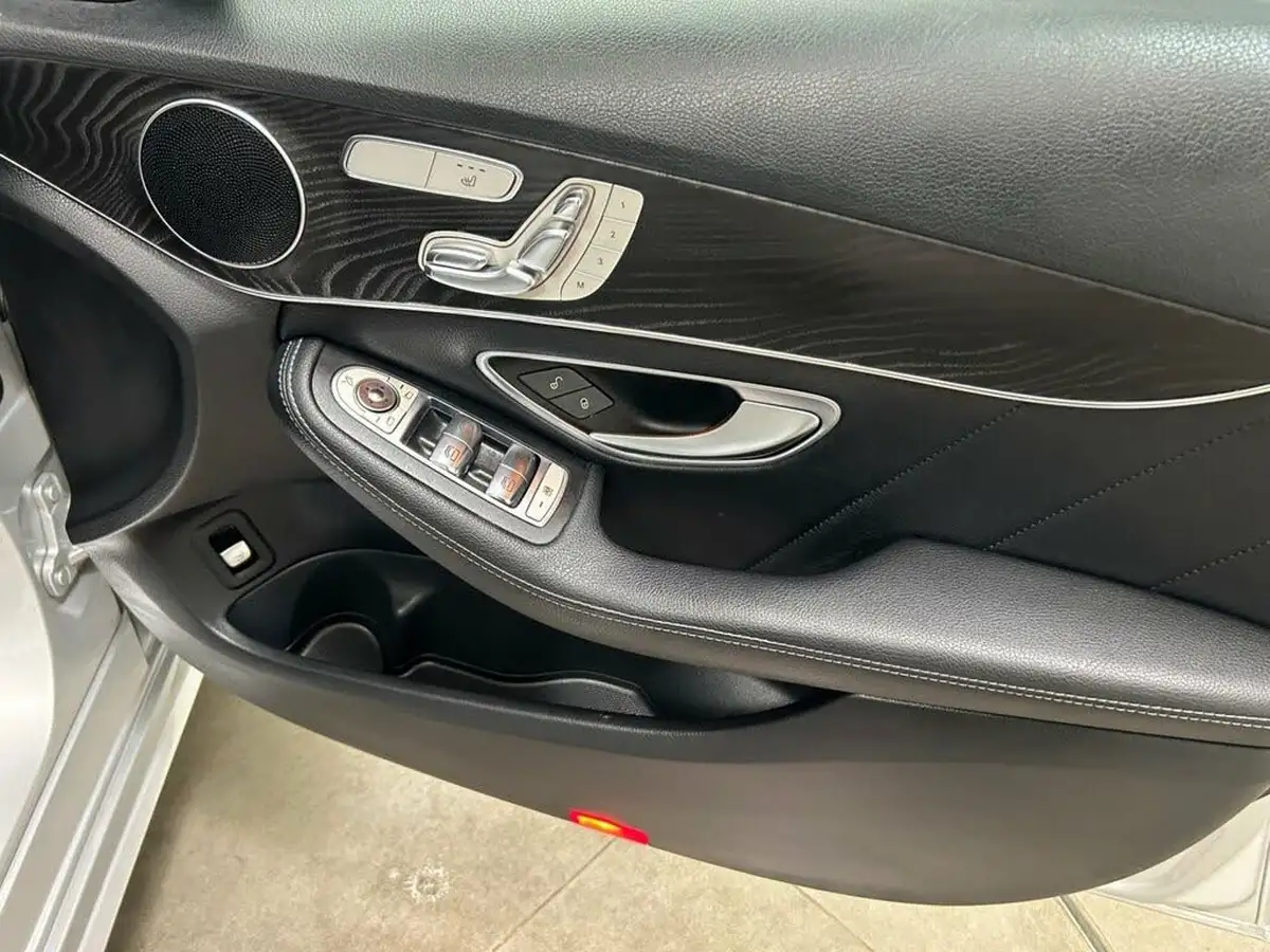 2017-mercedes-benz-c-class-21d-c220d-amg-line-premiumss-estate-5d-9g-tronic-plus-big-29