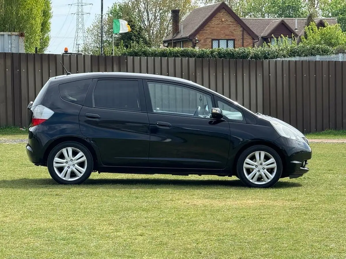 2010-honda-jazz-14-ex-big-7