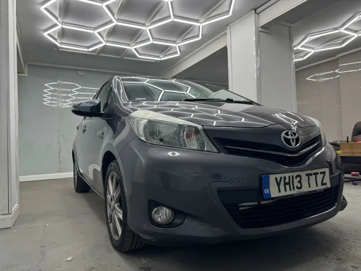 2013-toyota-yaris-133-sr-vvt-i-5d-big-8