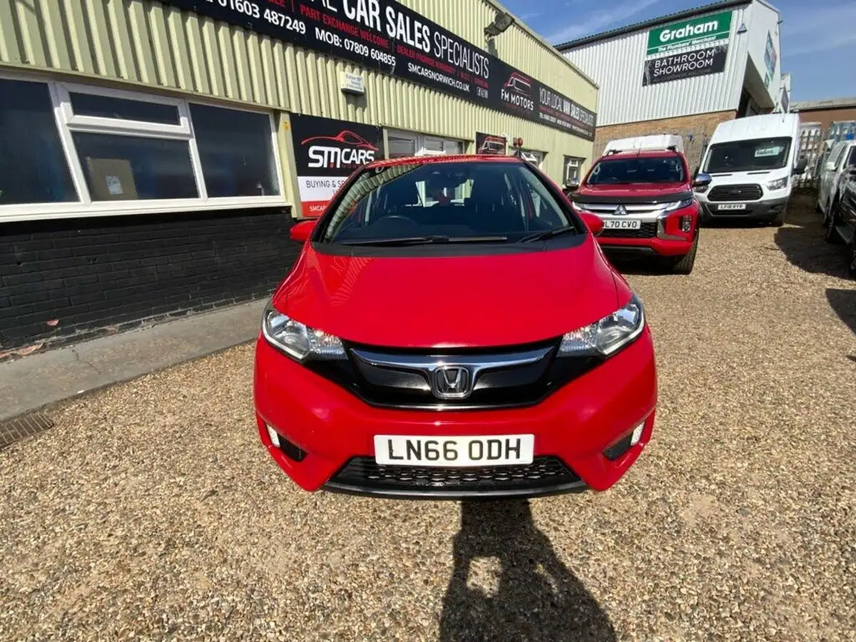 2016-honda-jazz-13-i-vtec-se-big-2