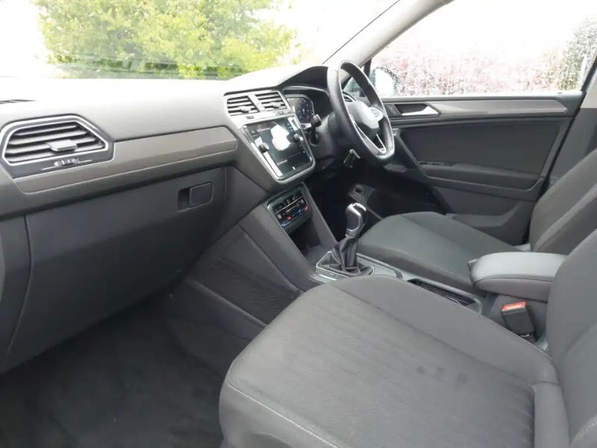 2022-volkswagen-tiguan-allspace-15-tsi-life-big-4