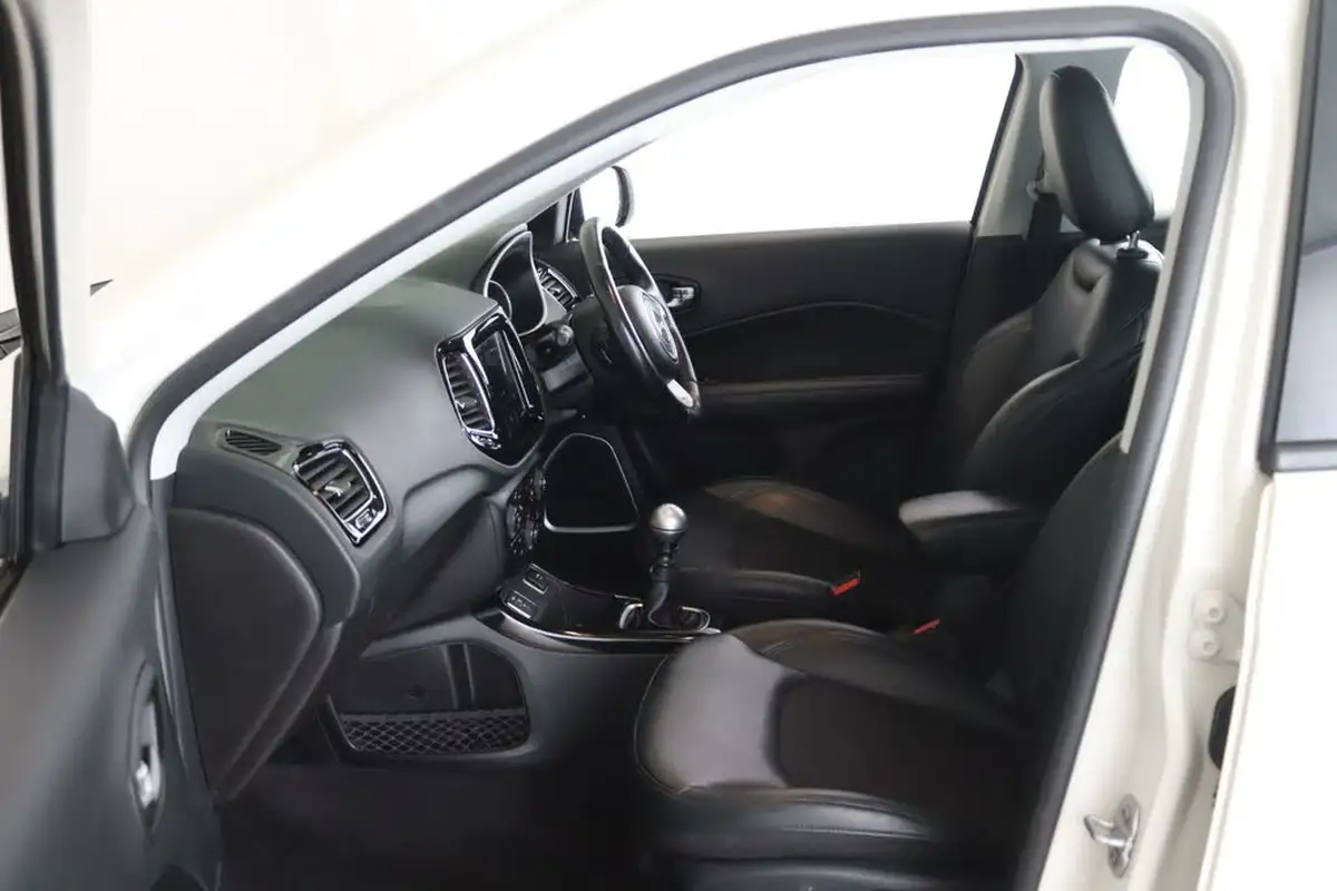 2020-jeep-compass-14-multiair-ii-night-eagle-big-9