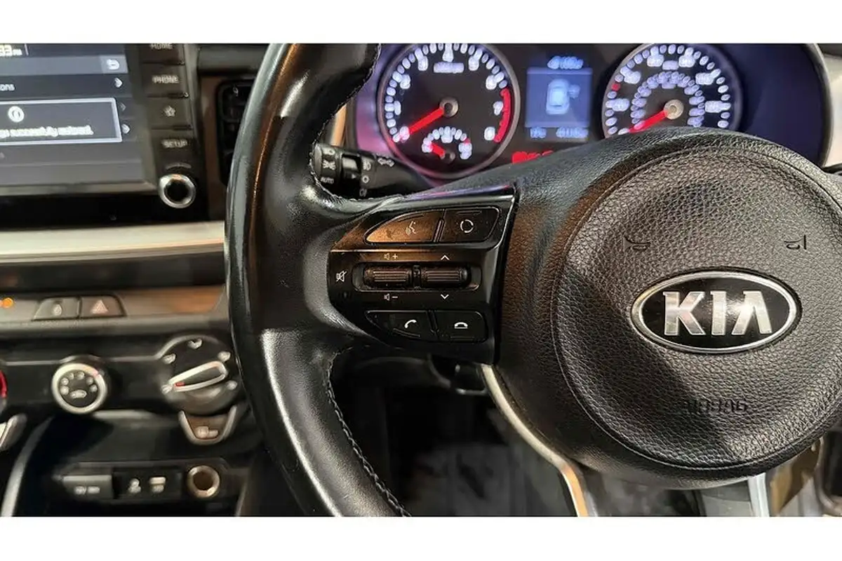 2019-kia-stonic-10-t-gdi-2-big-22