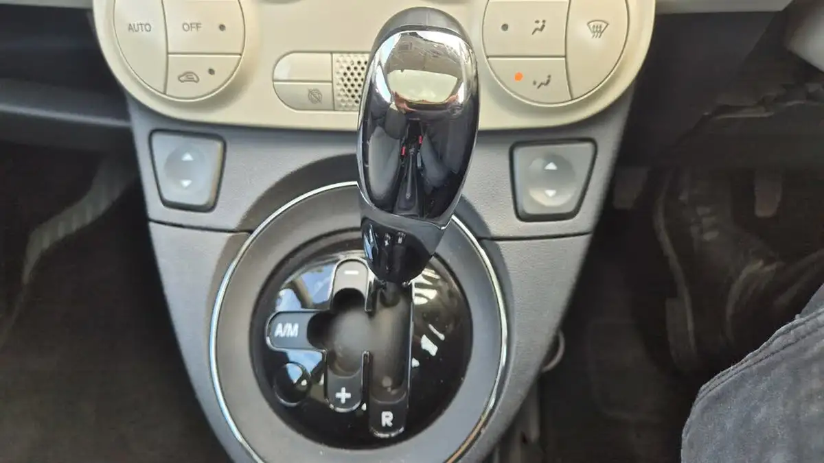 2012-fiat-500-09-lounge-twinair-85bhpss-dualogic-big-10