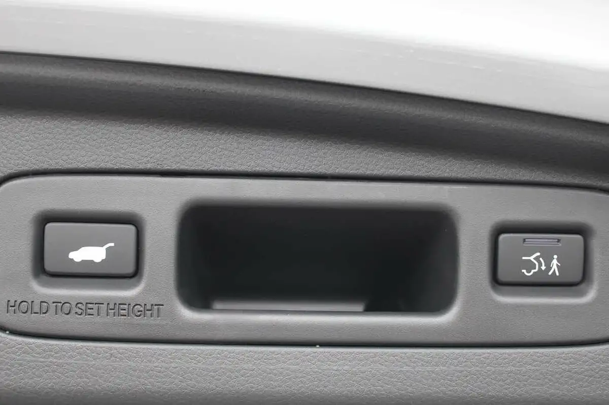 2024-honda-cr-v-20-i-mmd-advance-tech-big-19