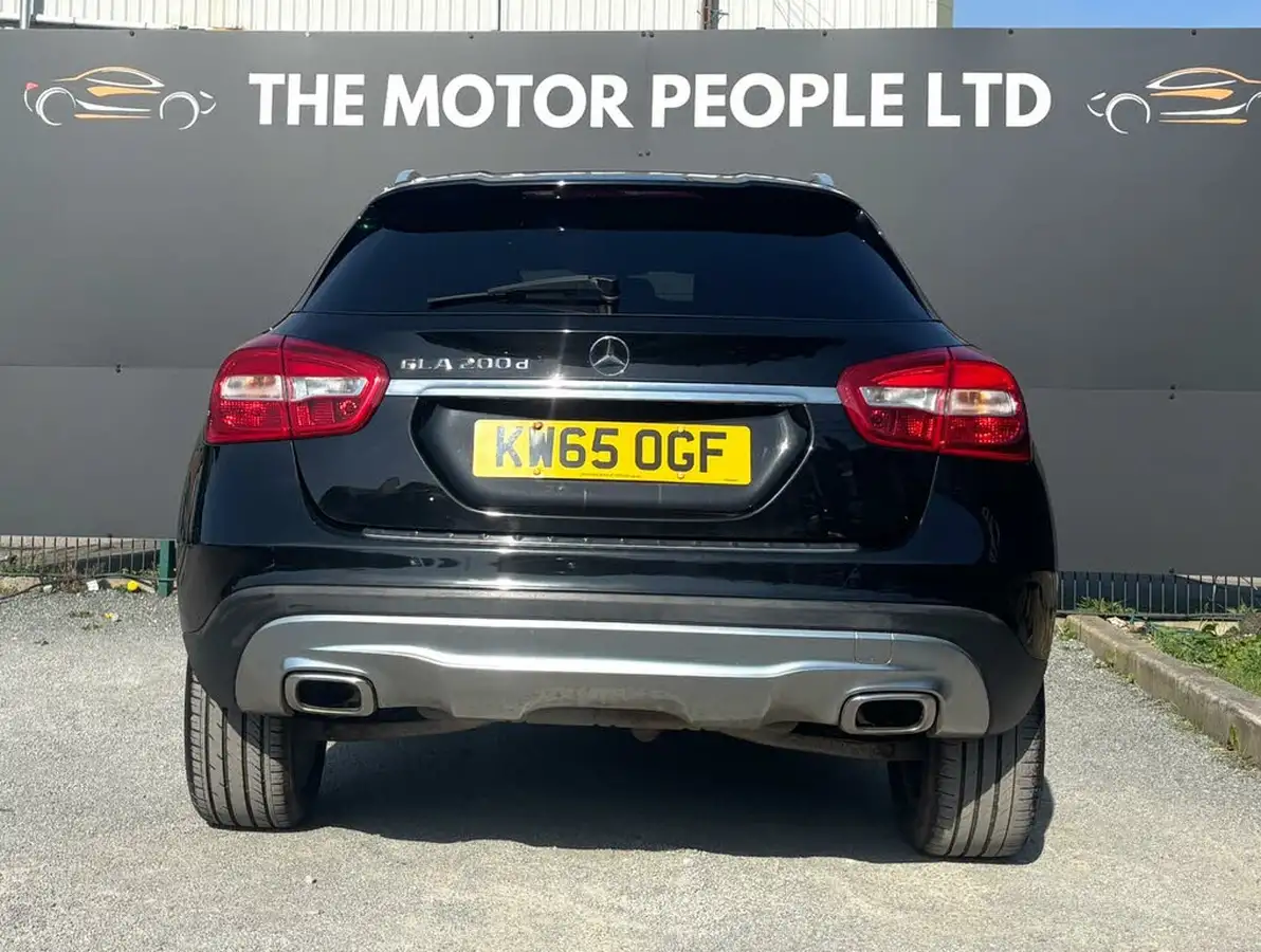 2016-mercedes-benz-gla-class-21d-gla-200d-sport-ss-7g-dct-big-6