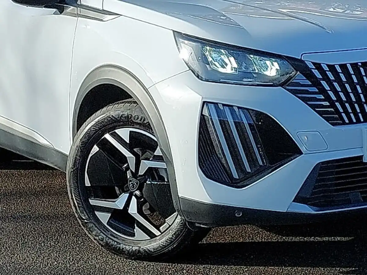 2024-peugeot-2008-suv-12-puretech-allure-130ps-big-8