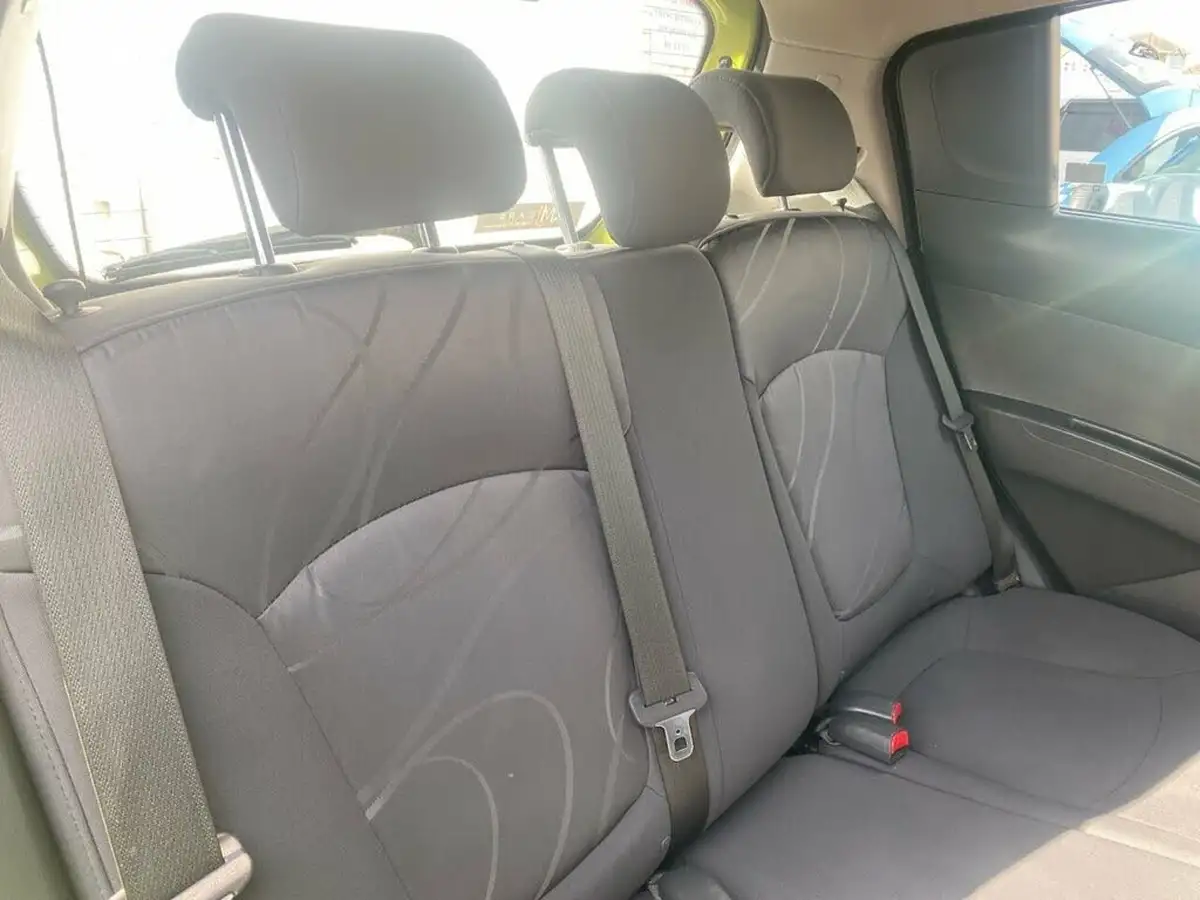2011-chevrolet-spark-12-ls-big-13